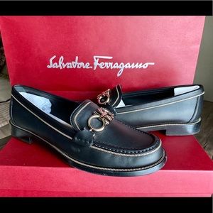 Ferragamo Black Rolo Lux Gancini Loafers Flats